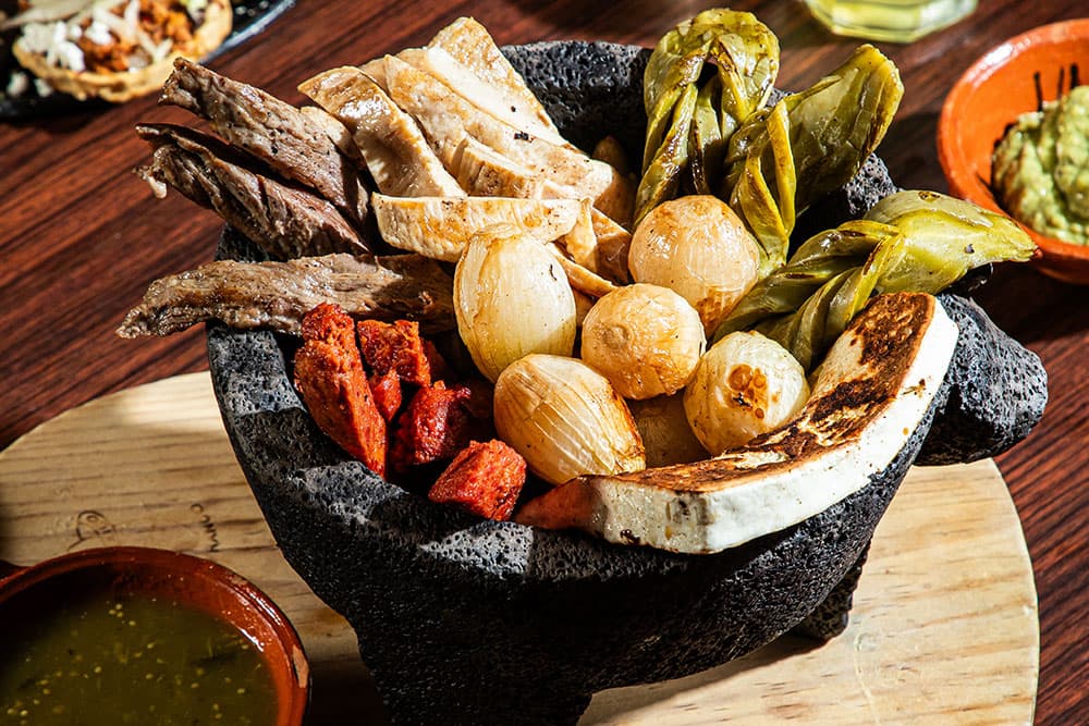 molcajete-mixto-tenampa